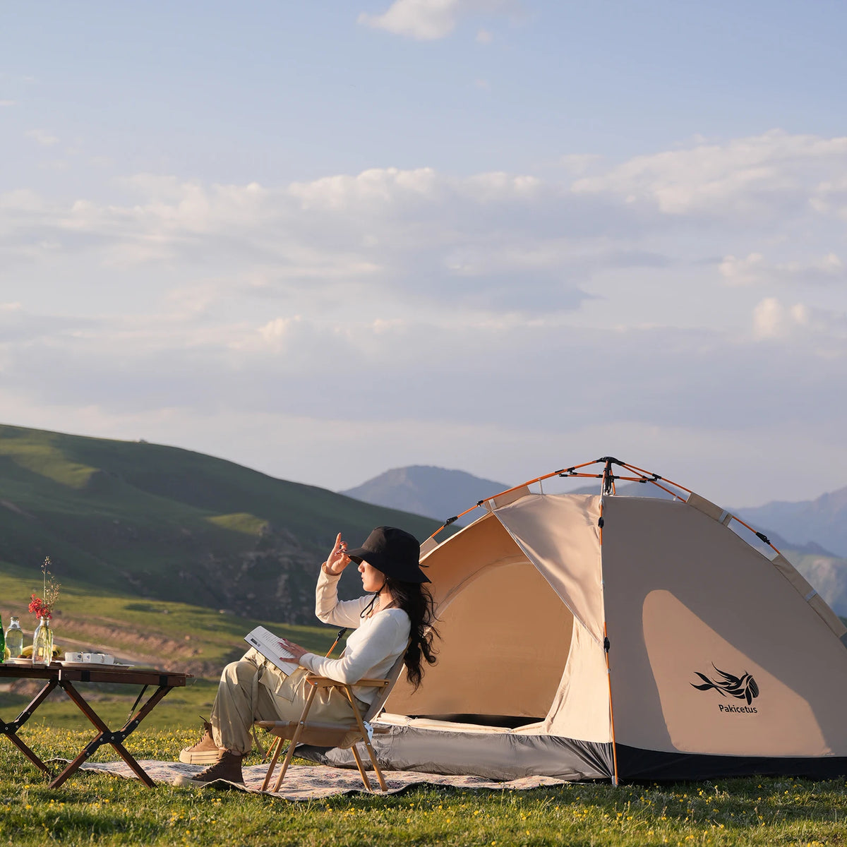 Pakicetus Automatic Pop Up Camping Tent for Hiking and Travel